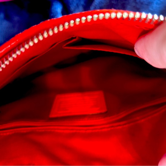 Coach Crossbody- Sunflower - Picture 4 of 5